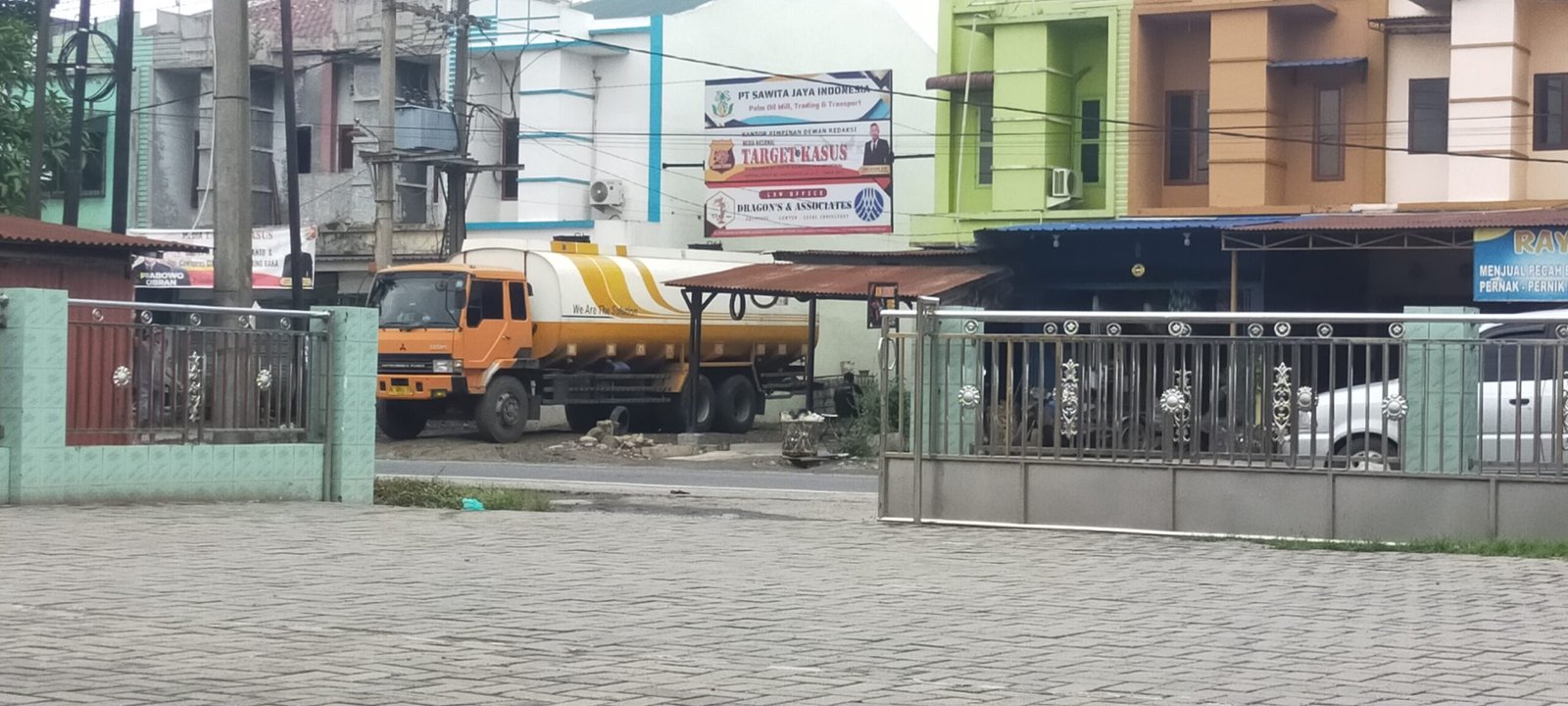 Gudang pengolahan CPO ilegal3