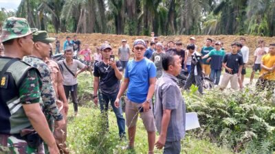 PTPN 2 Halau Warga yang Berusaha Stop Pembuatan Parit Isolasi